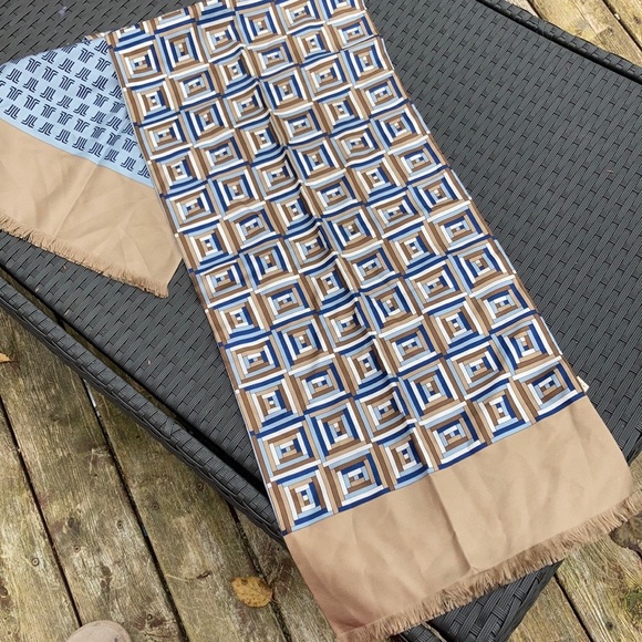 Lanvin silk long scarf. - Picture 2 of 6